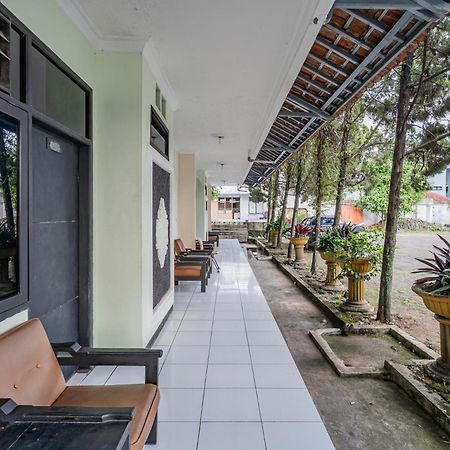 Collection O Tasikmalaya Near Stadium Wiradadaha Formerly Hotel Abadi Bagian luar foto